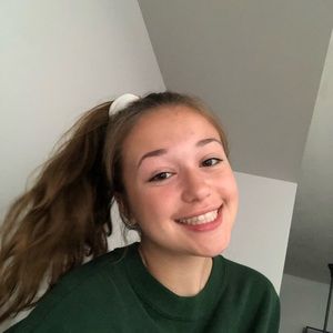 Meet your Posher, Kaitlin